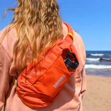 Load image into Gallery viewer, Arete Sling 8 20oz Hydration Pack