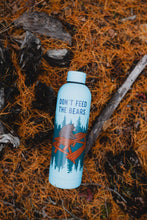 Load image into Gallery viewer, Don&#39;t feed the bears water bottle sitting in the forest

