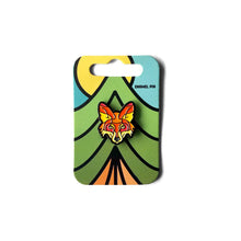 Load image into Gallery viewer, fox enamel pin on hanging tag
