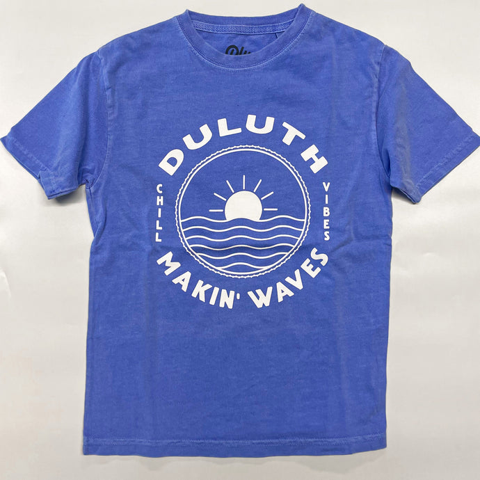 Blue Duluth t-shirt that says makin' waves